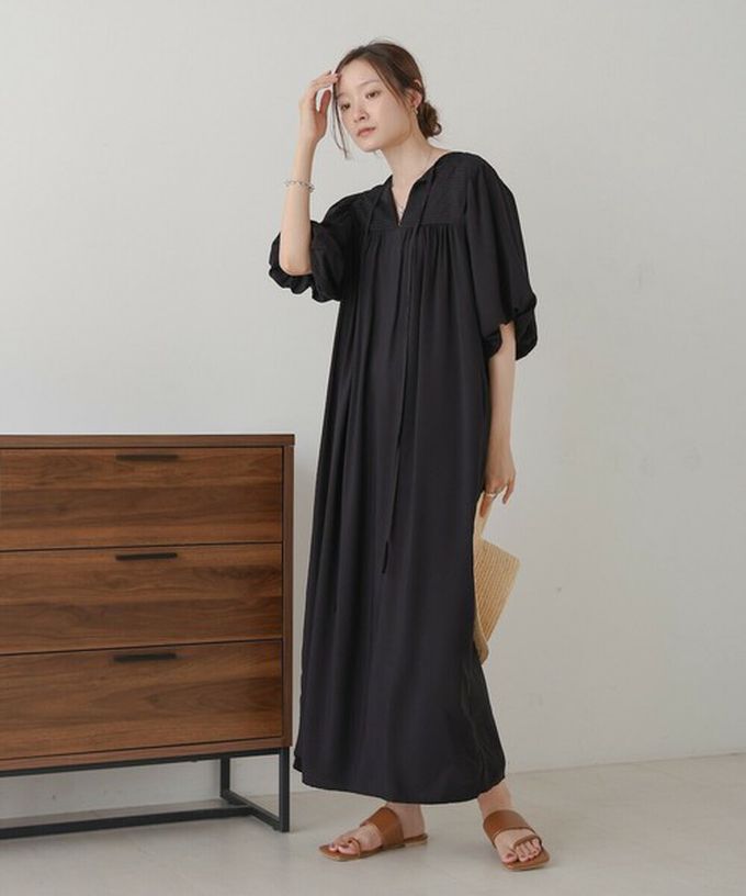 日本 Bab - 領口休閒綁帶泡泡短袖洋裝-經典黑 (M)