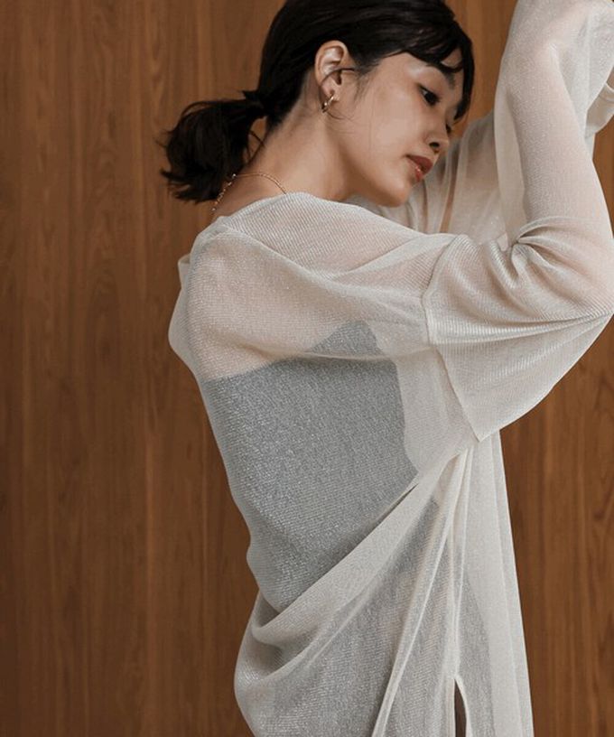 日本 Bab - 光澤閃耀透膚寬版長袖上衣-深灰