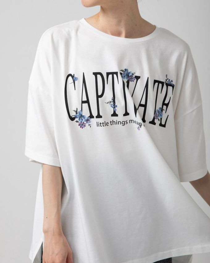 日本 gleam - 花朵刺繡英文標語天竺棉短袖T恤-燕麥灰