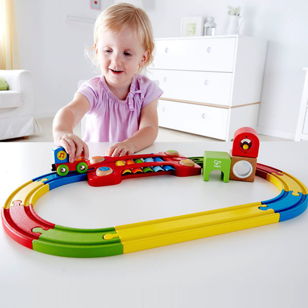 超酷太陽能車／高鐵車站加入！❤ 德國 Hape 軌道車 ❤ 車車控最愛豪華軌道