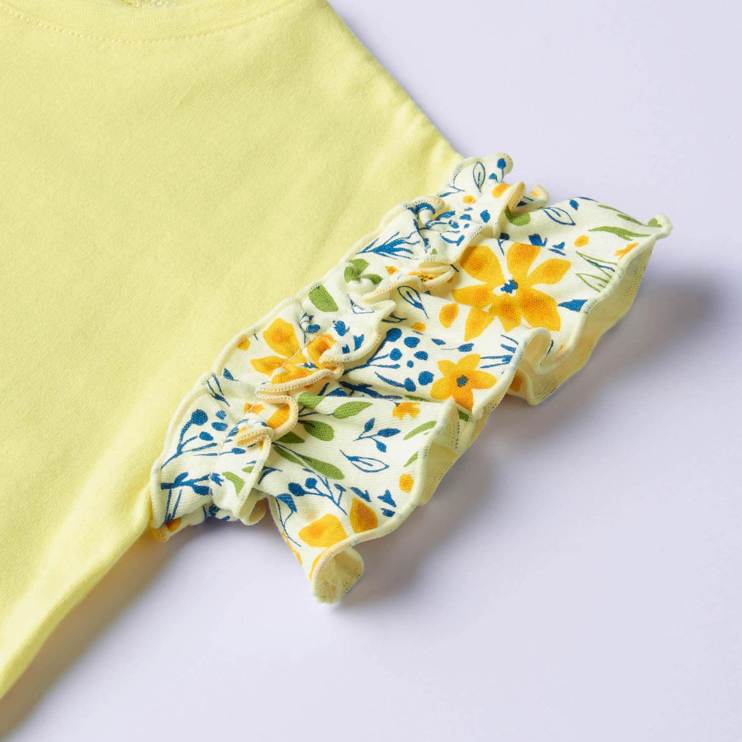 日本千趣會 - 碎花荷葉圓領短袖上衣-白x薰衣草