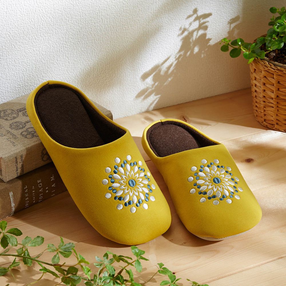 日本千趣會 - 絕美刺繡低反發室內拖鞋-黃