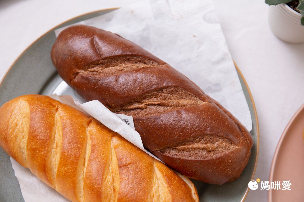 免運｜高雄排隊名店【奧瑪烘焙】日式崎風蛋糕/羅馬生乳包