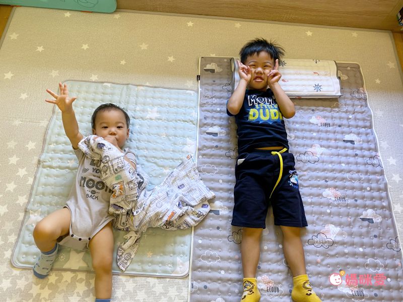 韓國Lolbaby - Hi Jell-O涼感蒟蒻床墊_防水隔尿款-加大款-(夏夜兔兔)