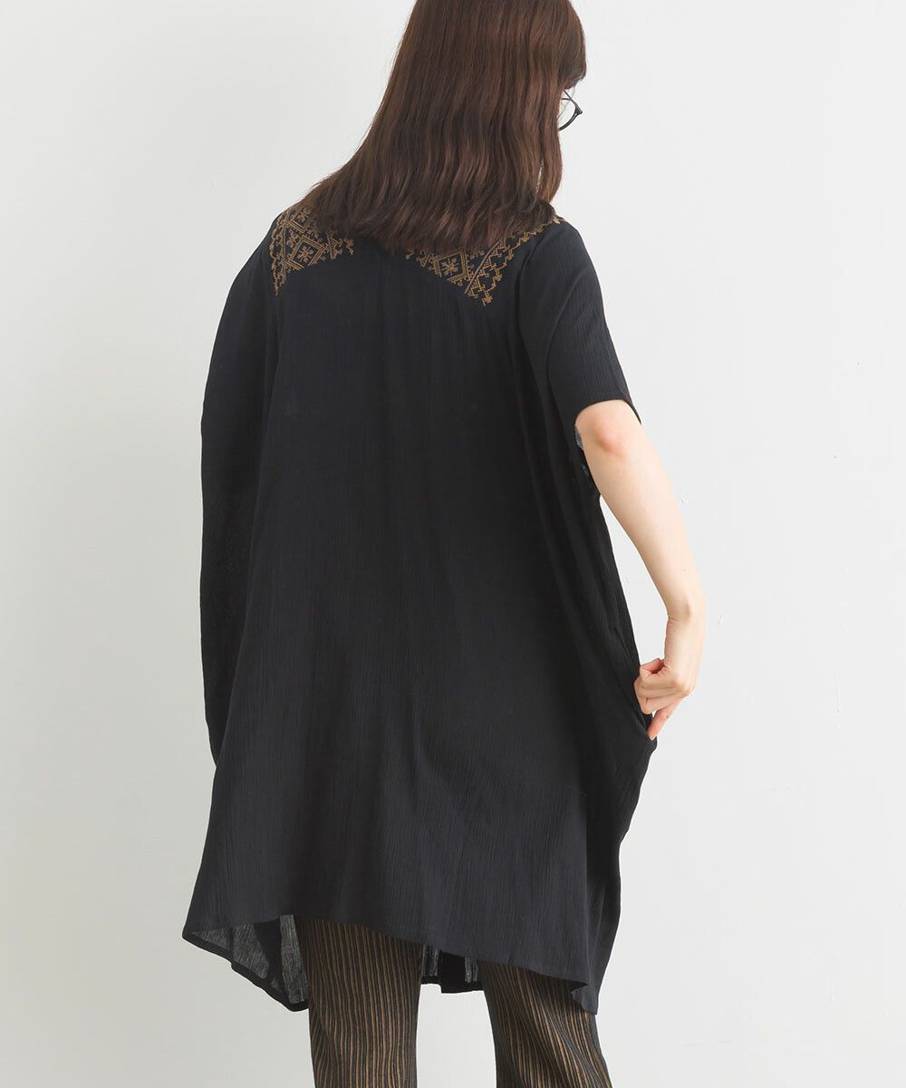 日本女裝代購 - 100%印度棉 前刺繡V領長版短袖上衣-白