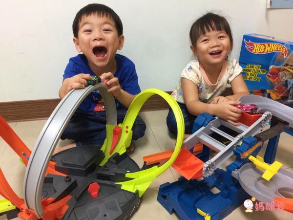 【美國 Hot Wheels 風火輪】❤ 獨家 $199 送攜帶收納盒 ❤ 買越多、送越多！