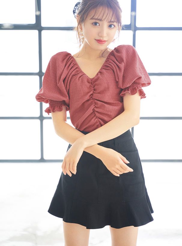 日本 GRL - V領抓皺澎澎短袖抽繩上衣-罌粟粉