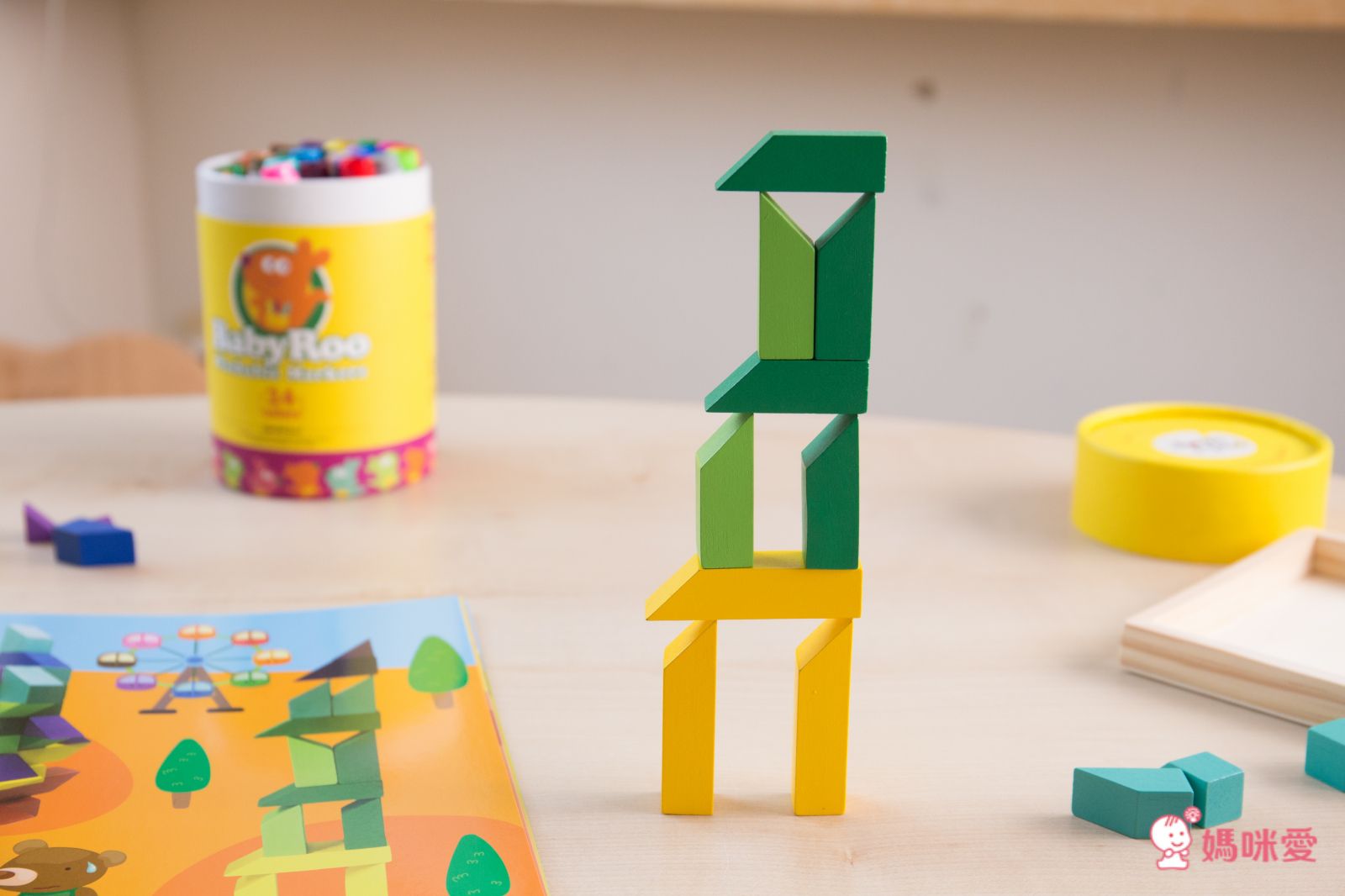 双美生活文創 - 5Q百變益智拼板：彩虹立體造形積木-44款平面造型變化+6款平衡積木變化+5款立體造型變化+1組木製彩虹積木