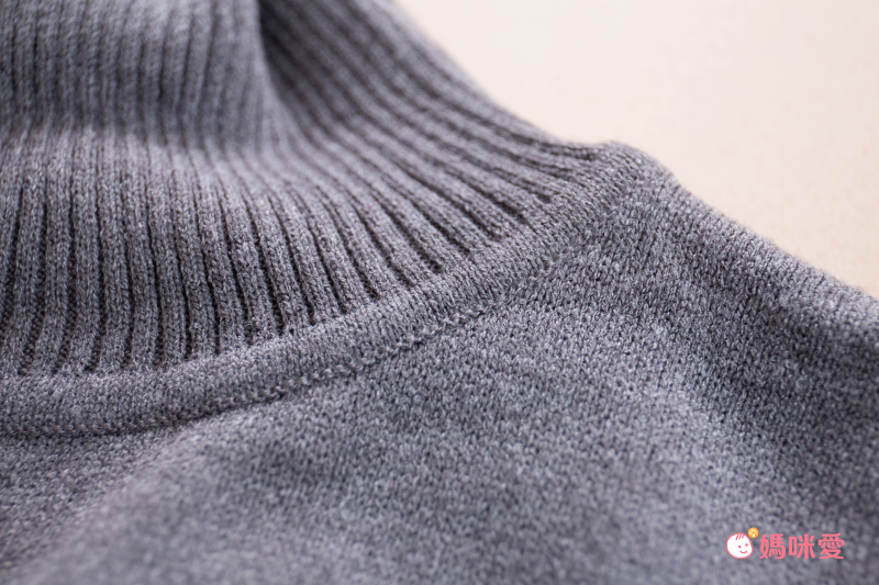 日本 zootie - HEATFUL 吸濕發熱針織Ｖ領上衣-灰杏