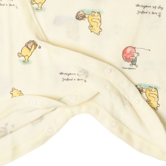 akachan honpo - 長袖新生兒內衣4件組-按扣款 復古小熊維尼-米白色 (肚衣:50cm 蝴蝶裝:50~60cm)