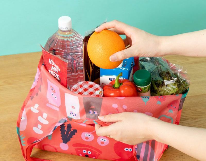 日本 IROHA - 可摺疊收納 寬底便利環保購物袋-設計款-蔬菜家族 (M(30x60x16cm))-容量12L/耐重19kg