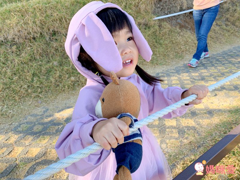 百穿不膩出門首選！超萌兔耳帽T網紗洋裝