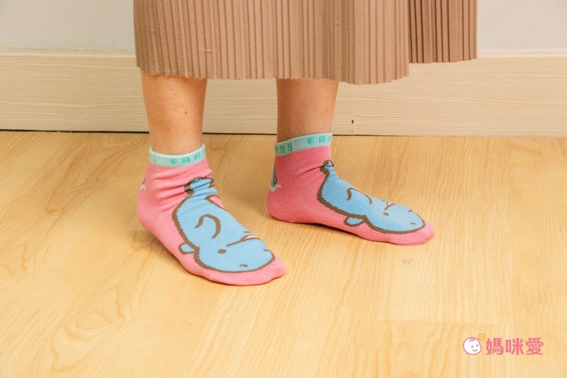 日本 aehwa - 地球的朋友 印花大人襪(媽媽)-花園鰻-水藍 (23~25cm)