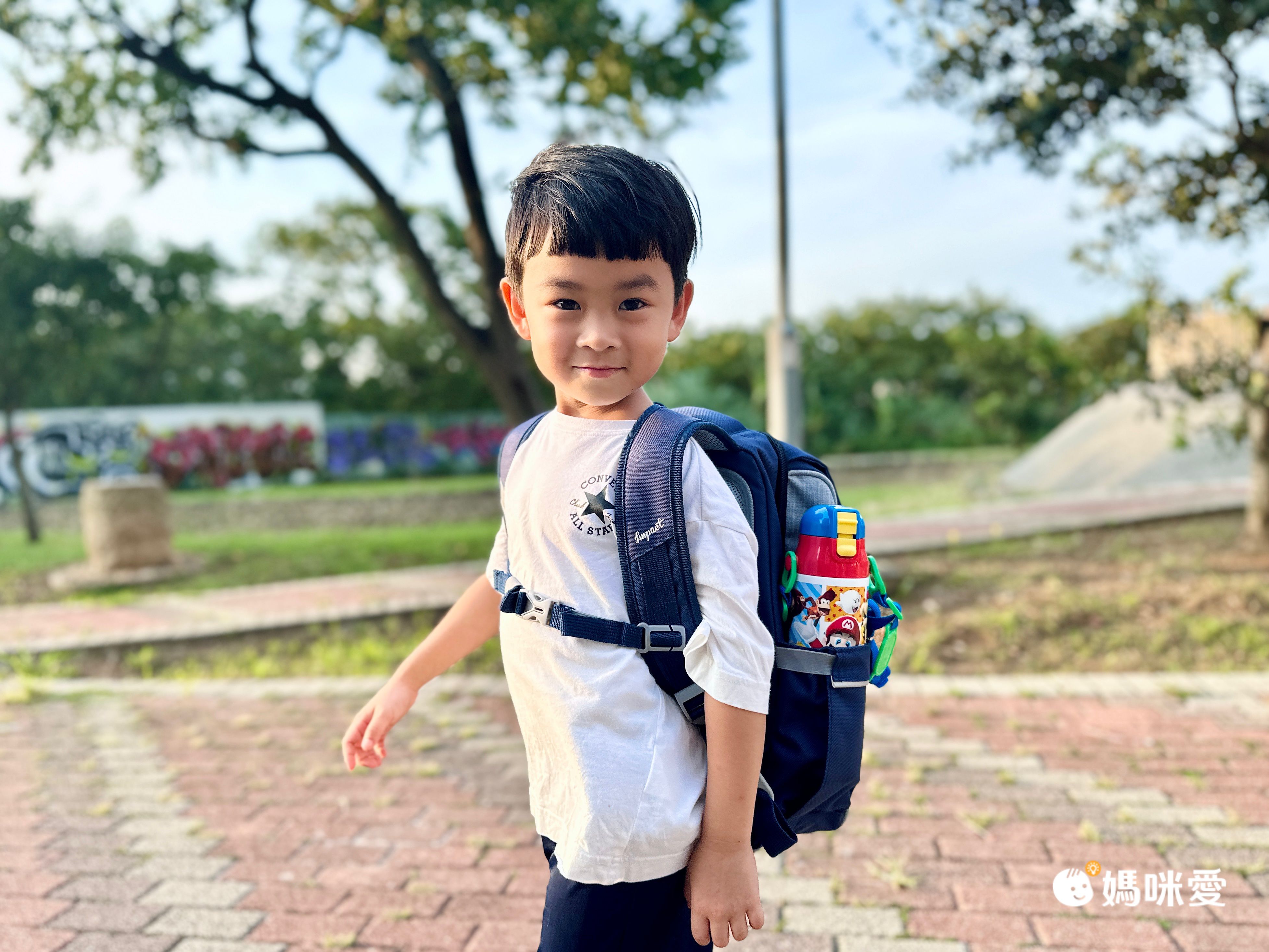 絕版出清！【 impact 怡寶】兒童護脊書包