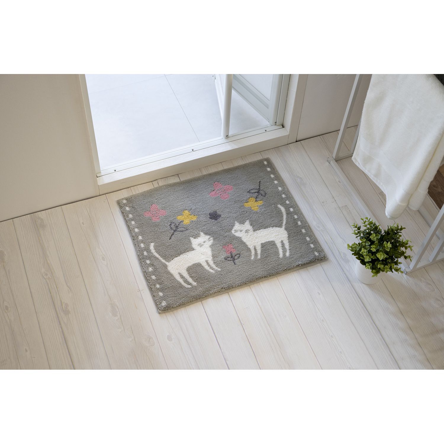 日本千趣會 - 日本製 抗菌防臭吸水腳踏墊(浴室/玄關)-西洋梨-黃 (40x55cm)