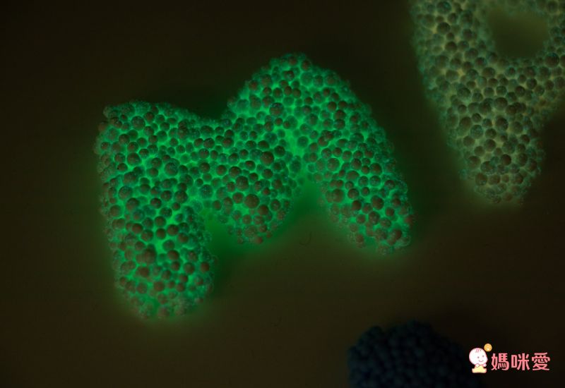 輕捏好塑形【美國Educational Insights 粒粒黏土】不卡指縫！