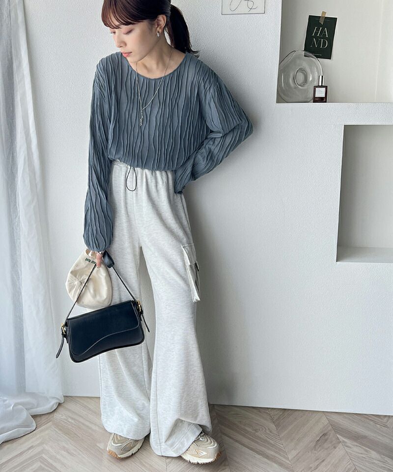 日本 Classical Elf - 圓領波紋透感長袖上衣-黑