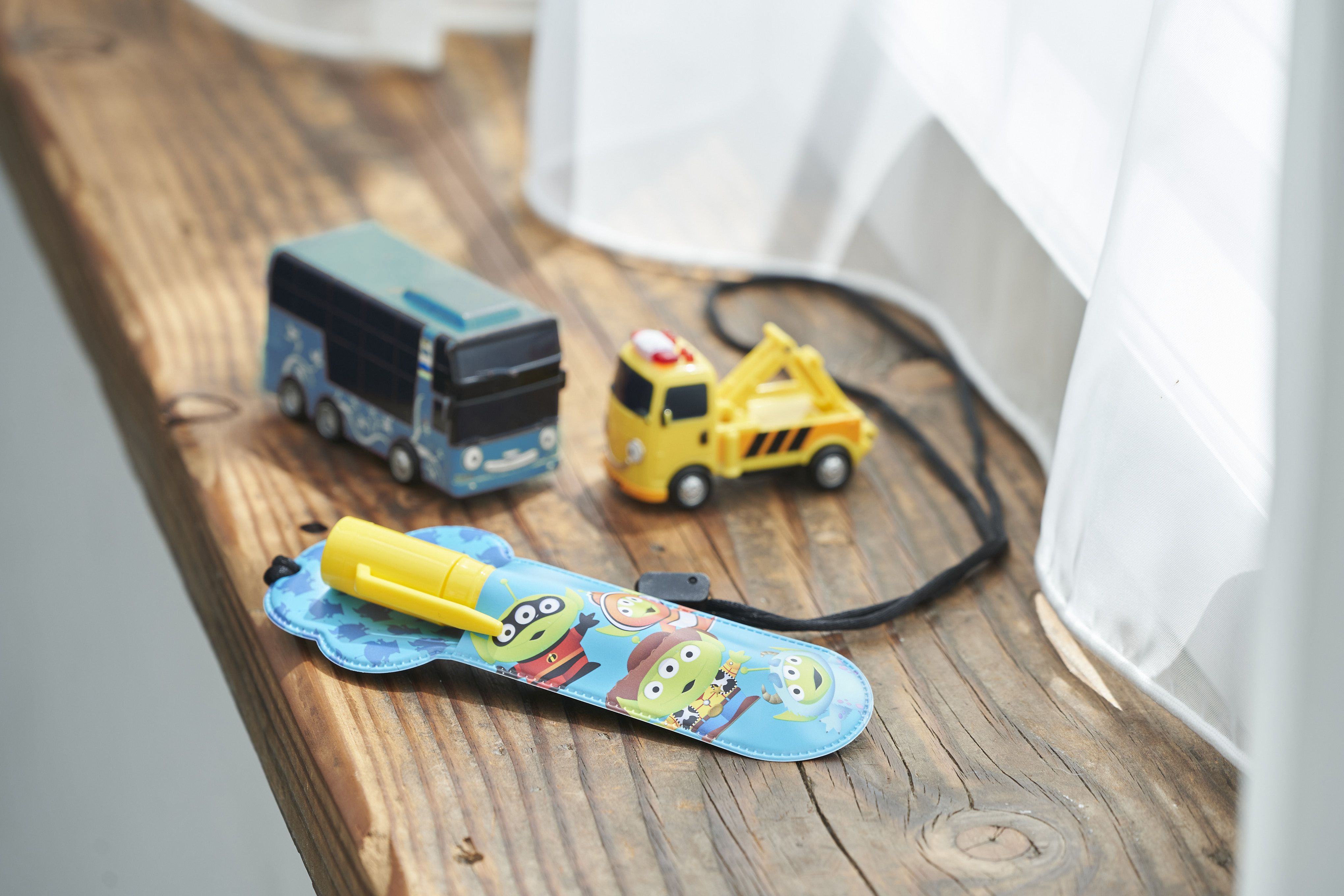 日本 Cleverin 加護靈 - 筆型 三眼怪圖案款-專用筆殼＋三眼怪圖案筆袋＋抗菌筆芯1.0g兩支