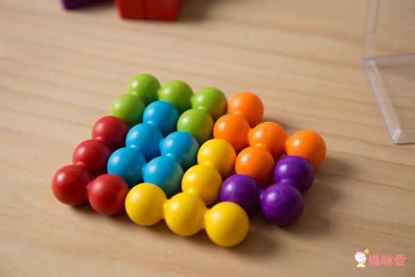 上誼新品桌遊 ☛ 暑假在家、坐車等餐，打發時間培養腦力！獨家滿額499贈小太陽生日派對遊戲卡