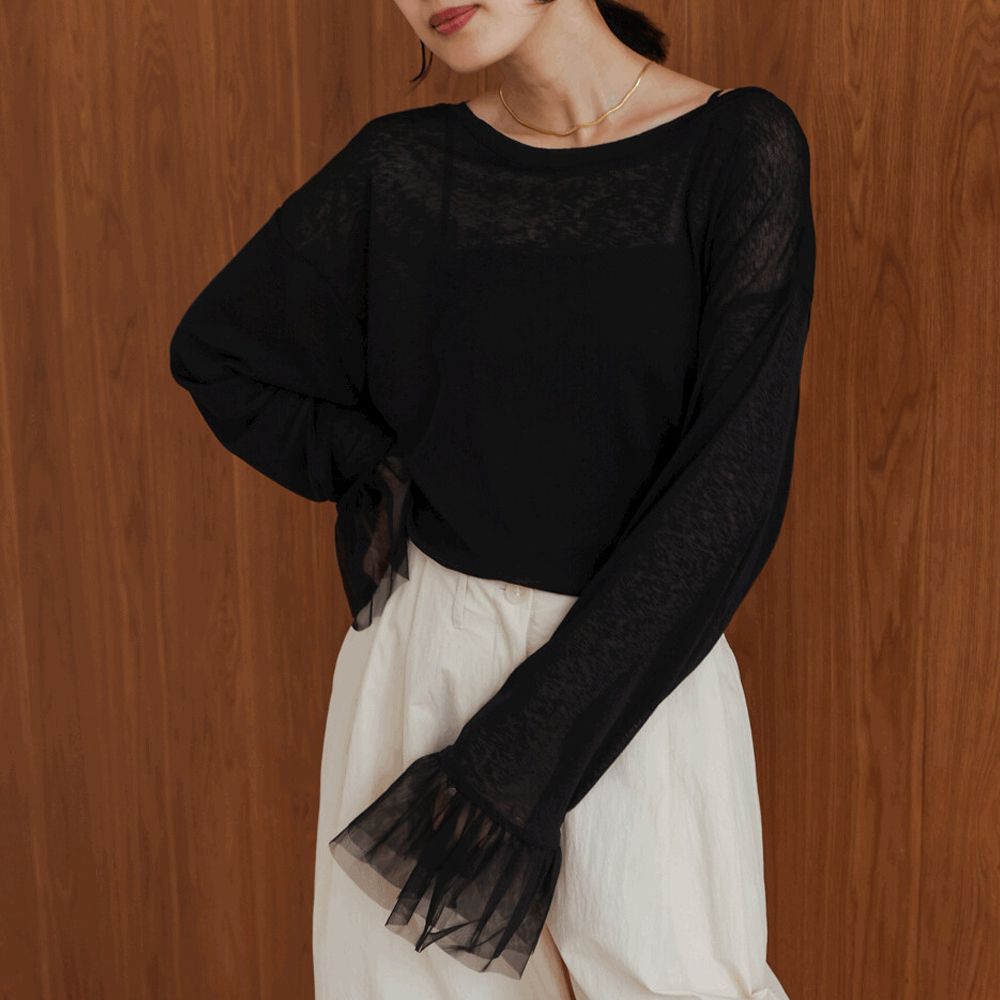 雙層薄紗拼接俏麗長袖上衣-黑