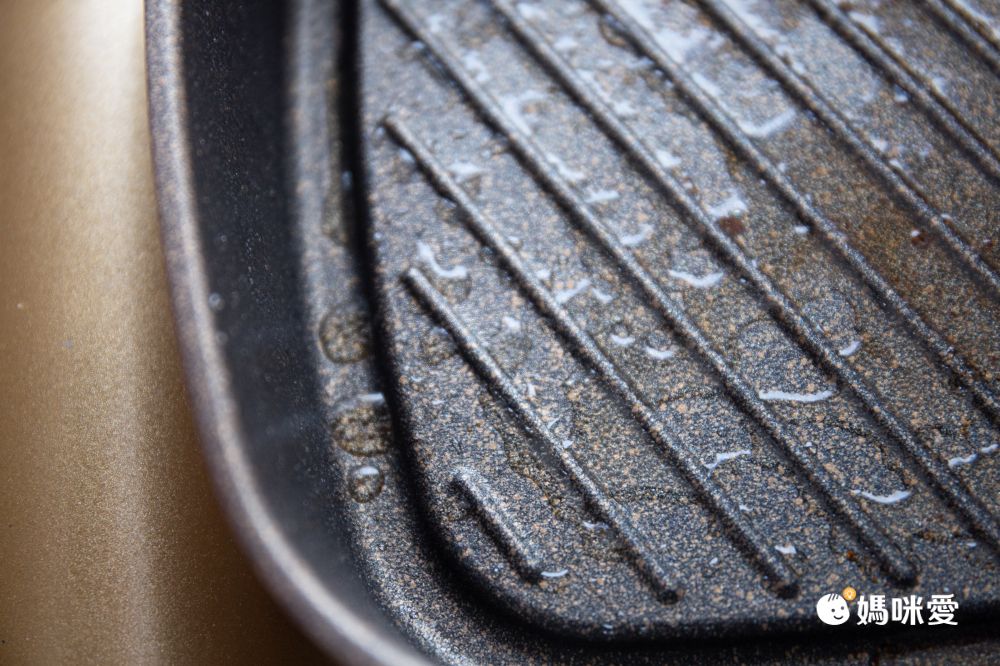 減少85%油煙！韓國製【SmileÜ 微笑出氣鍋】​加速料理時間