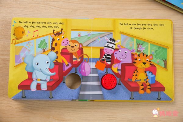 孩子超愛音效書單本160元❤ 1歲起英文遊戲操作書！玩到跟著節奏搖擺囉♫