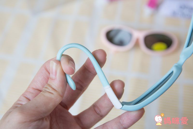 澳洲 Idol EYES - 兒童太陽眼鏡-Baby Warpz 2-粉紅色 (0-5歲嬰幼兒款)-附鏡面+一組鏡腳+兩組頭帶+透明耳掛+超細纖維眼鏡套