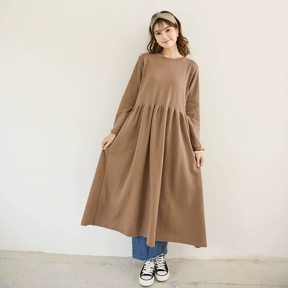 百搭壓摺設計長袖長洋裝-深卡其