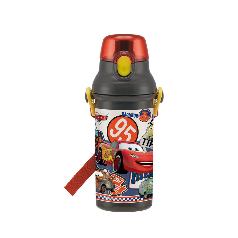 日本 SKATER - 日本製超輕量直飲式塑膠水壺(附斜背帶)兒童水壺-閃電麥坤Cars18-480ml