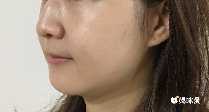 打造無瑕光澤肌！韓國 Age 20's 爆水粉餅