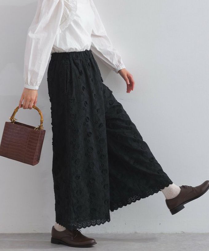 日本 Lupilien - 100%棉 奢華滿版緹花刺繡寬褲-白