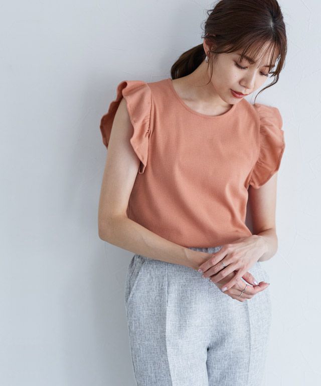 日本 Pierrot - 棉混柔美圓領荷葉袖上衣-珊瑚橘