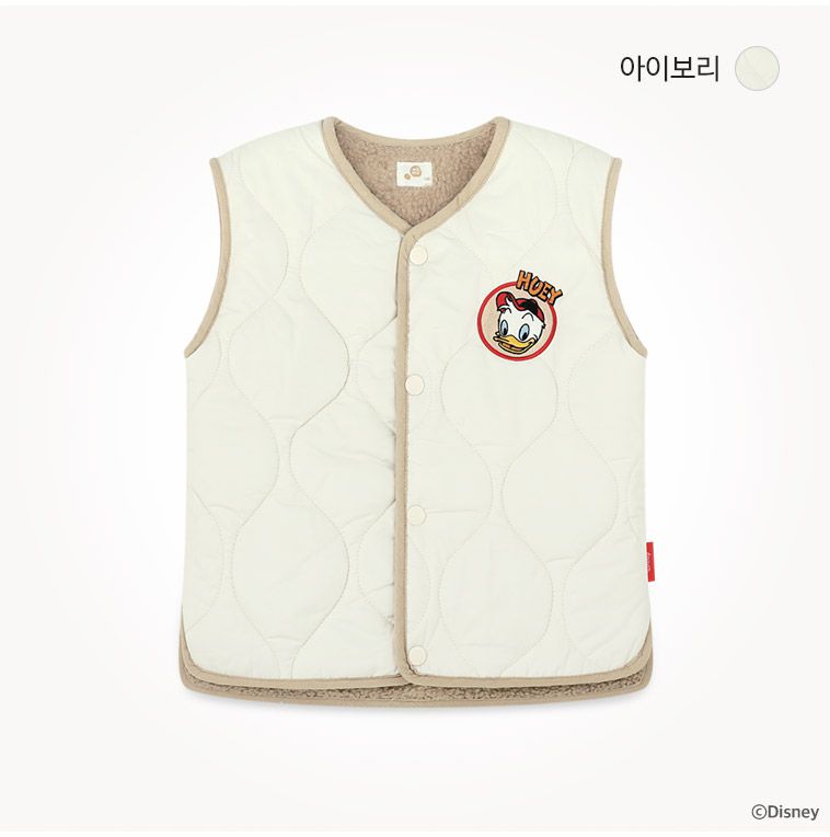 韓國 milk mile - (聯名款)徽章點綴保暖毛絨背心-象牙白