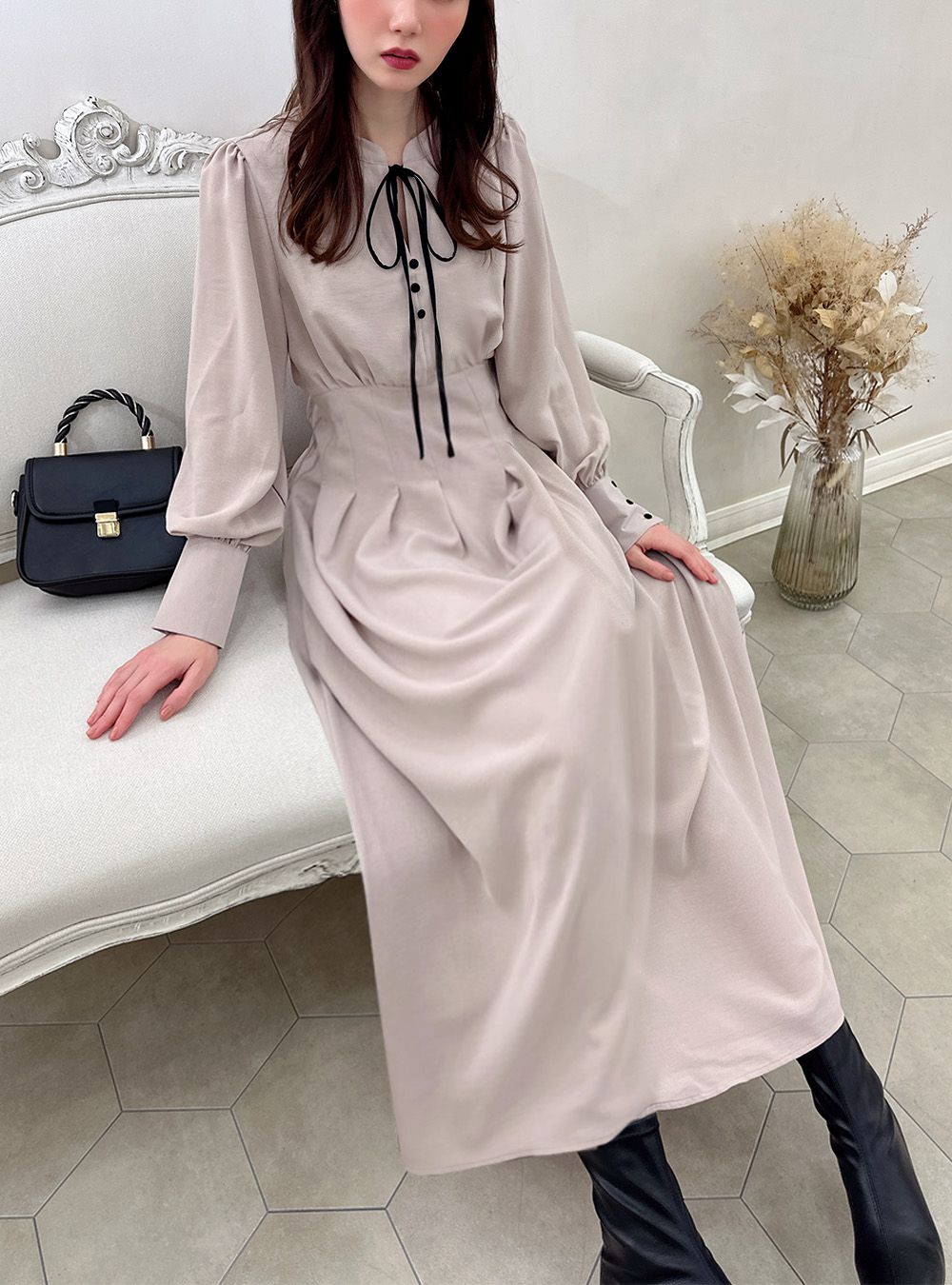 日本 GRL - 黑色下午茶紐結收腰洋裝-香檳粉