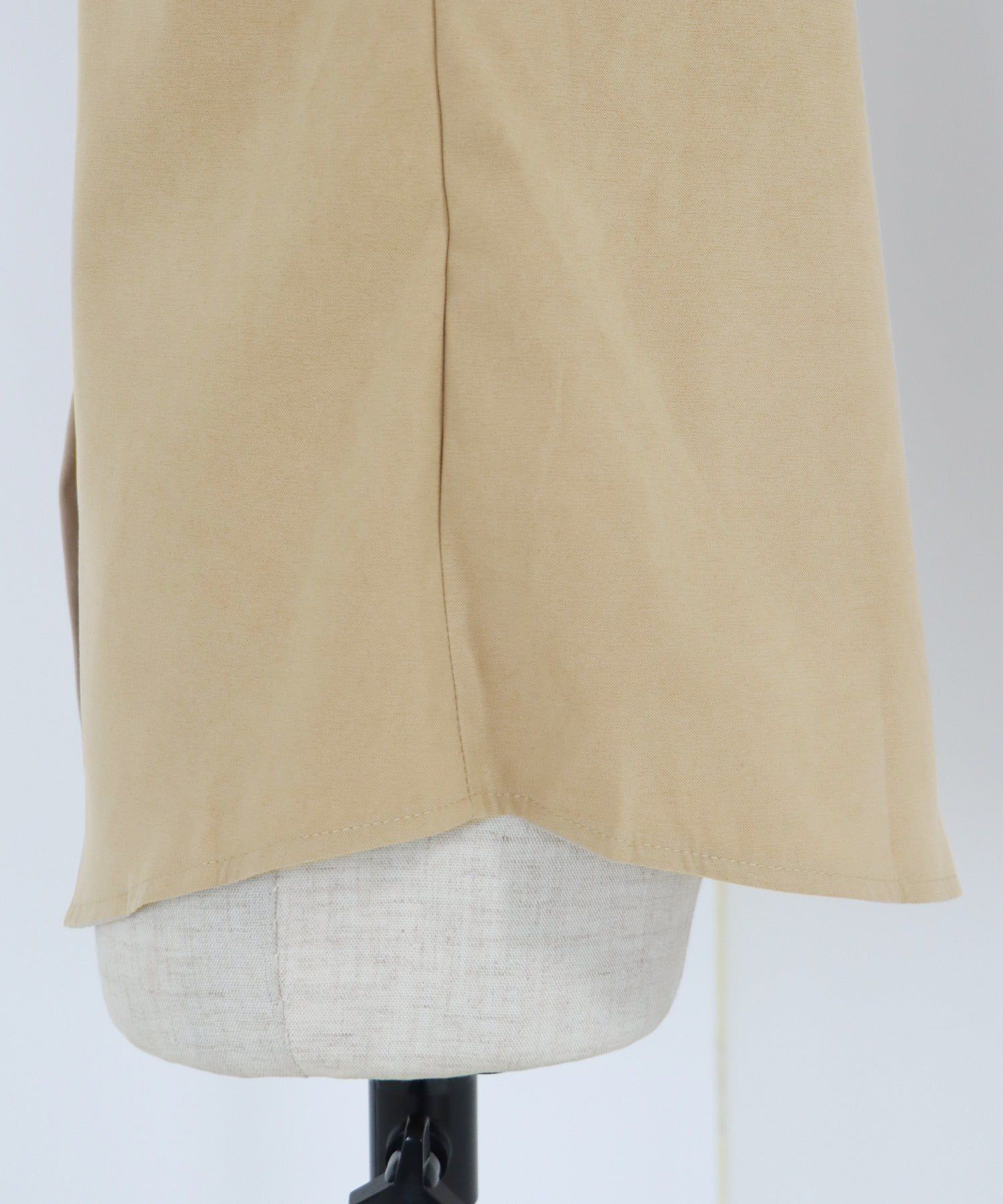 日本 BLUE EAST - 知性小立領氣球長袖襯衫-淺粉