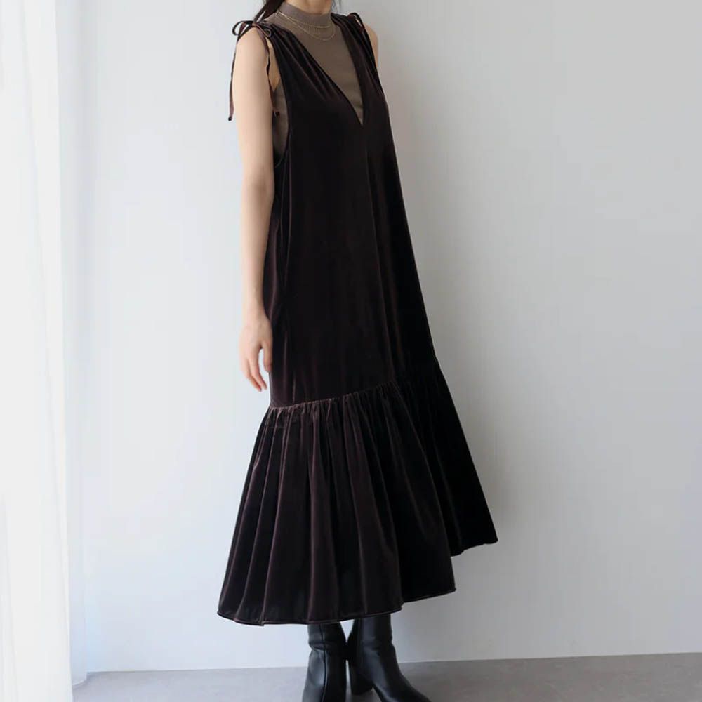 前後2way光澤絲絨肩綁帶背心洋裝-深棕