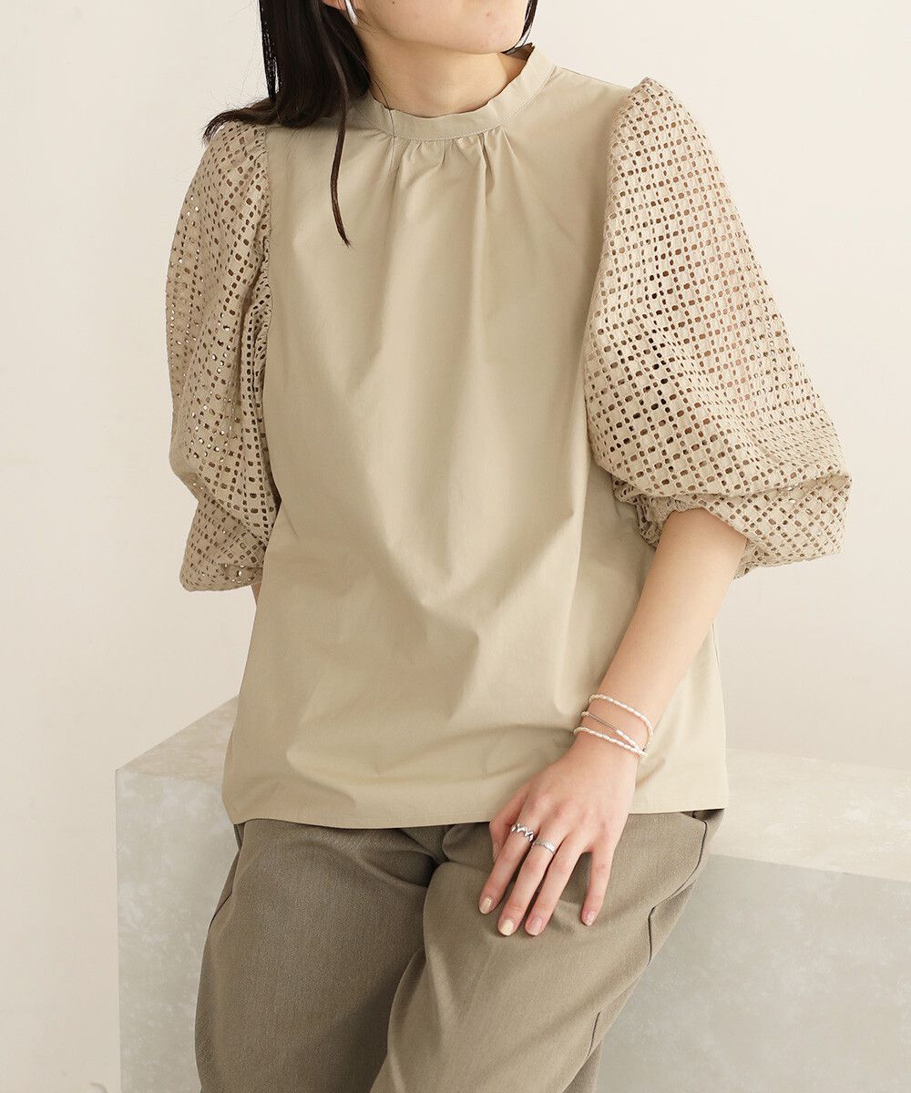 日本 Bab - 棉質立領雕花泡泡袖上衣-氣質米