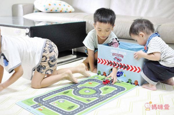 日本 U-COMPANY - 遊戲背景玩具折疊收納箱-賽車