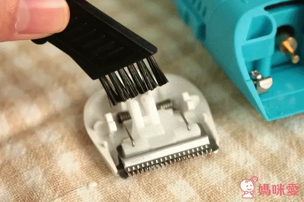 日本 Combi 可水洗電動理髮器 / 日本製新生兒剪刀組