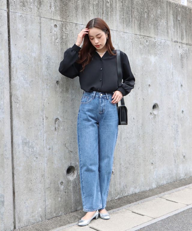 日本 BLUE EAST - 柔美光澤V領長袖襯衫-奶油白