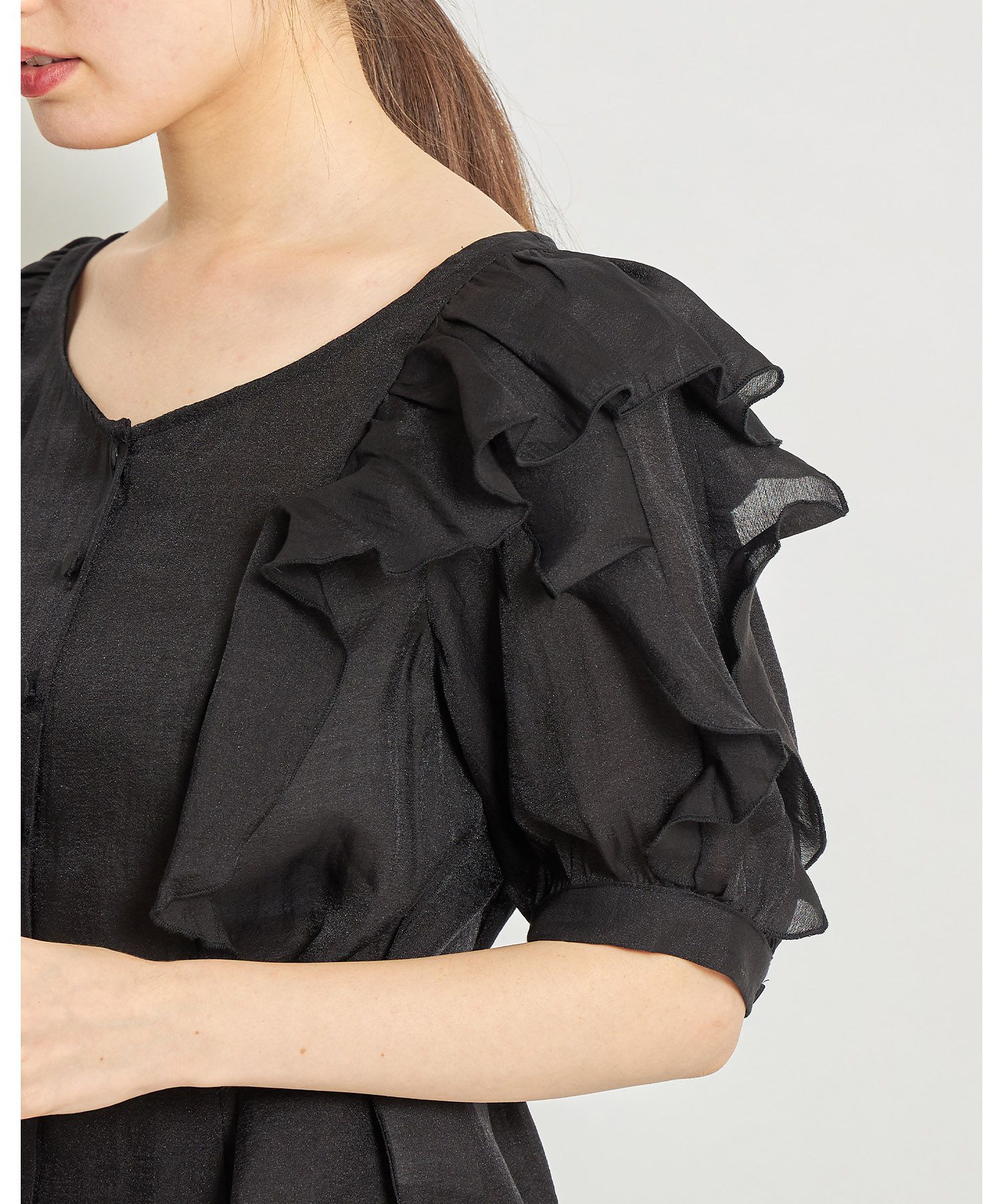 日本 tocco-closet - 優雅光澤感綁帶短袖上衣-星塵粉