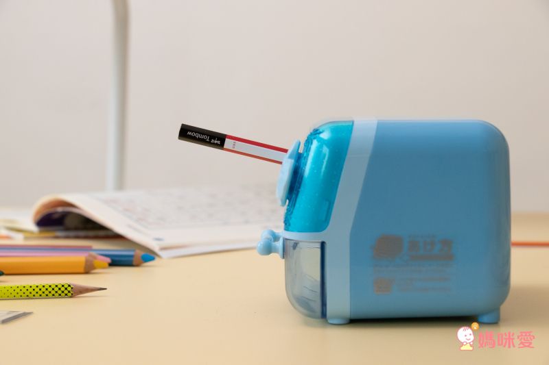 日本文具 SONIC - 自動停止電動安全削鉛筆機(3種筆芯)-可愛版-粉紅