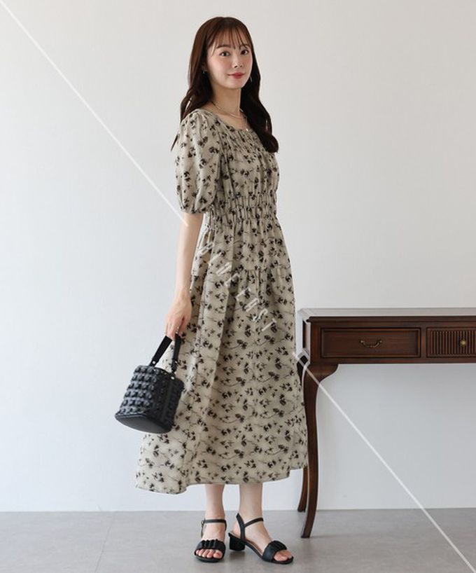 日本 BLUE EAST - 水墨感花卉束腰泡泡袖洋裝-棕綠 (M)