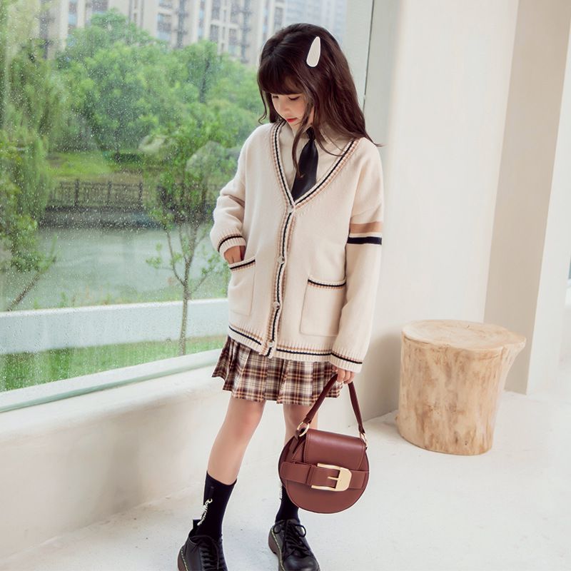 學院風排釦長袖毛衣外套-米色