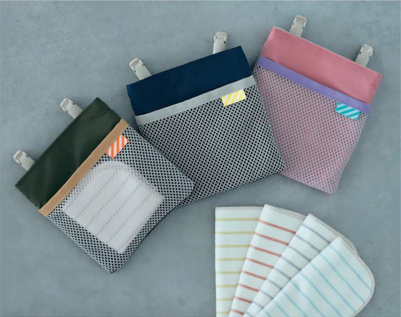 日本千趣會 - 聯名設計款 撥水加工活動式收納口袋-深藍 (13x14x1cm)