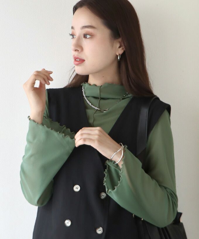 日本 BLUE EAST - 百搭木耳捲邊長袖上衣-白杏