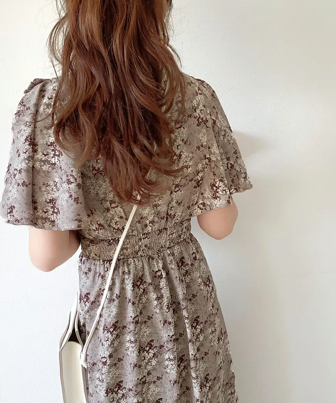 日本 Classical Elf - 優雅質感荷葉袖碎花洋裝-冰河藍