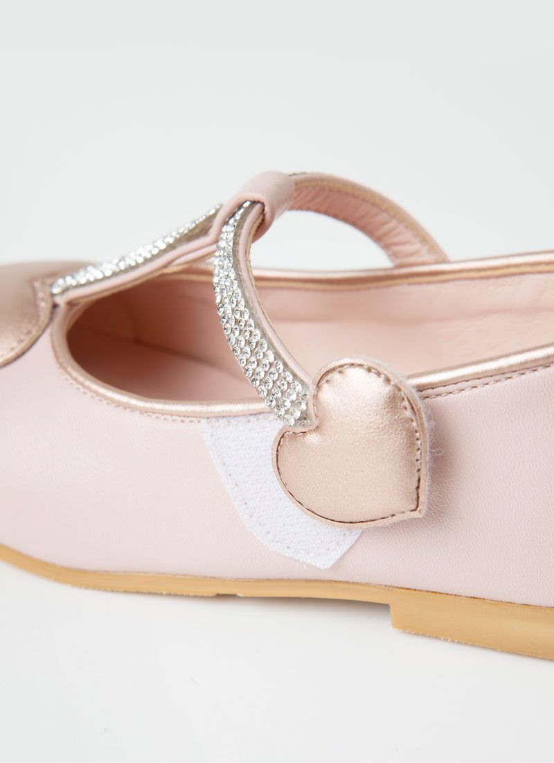 韓國 OZKIZ - 細鑽點綴愛心魔鬼氈皮鞋-淺粉