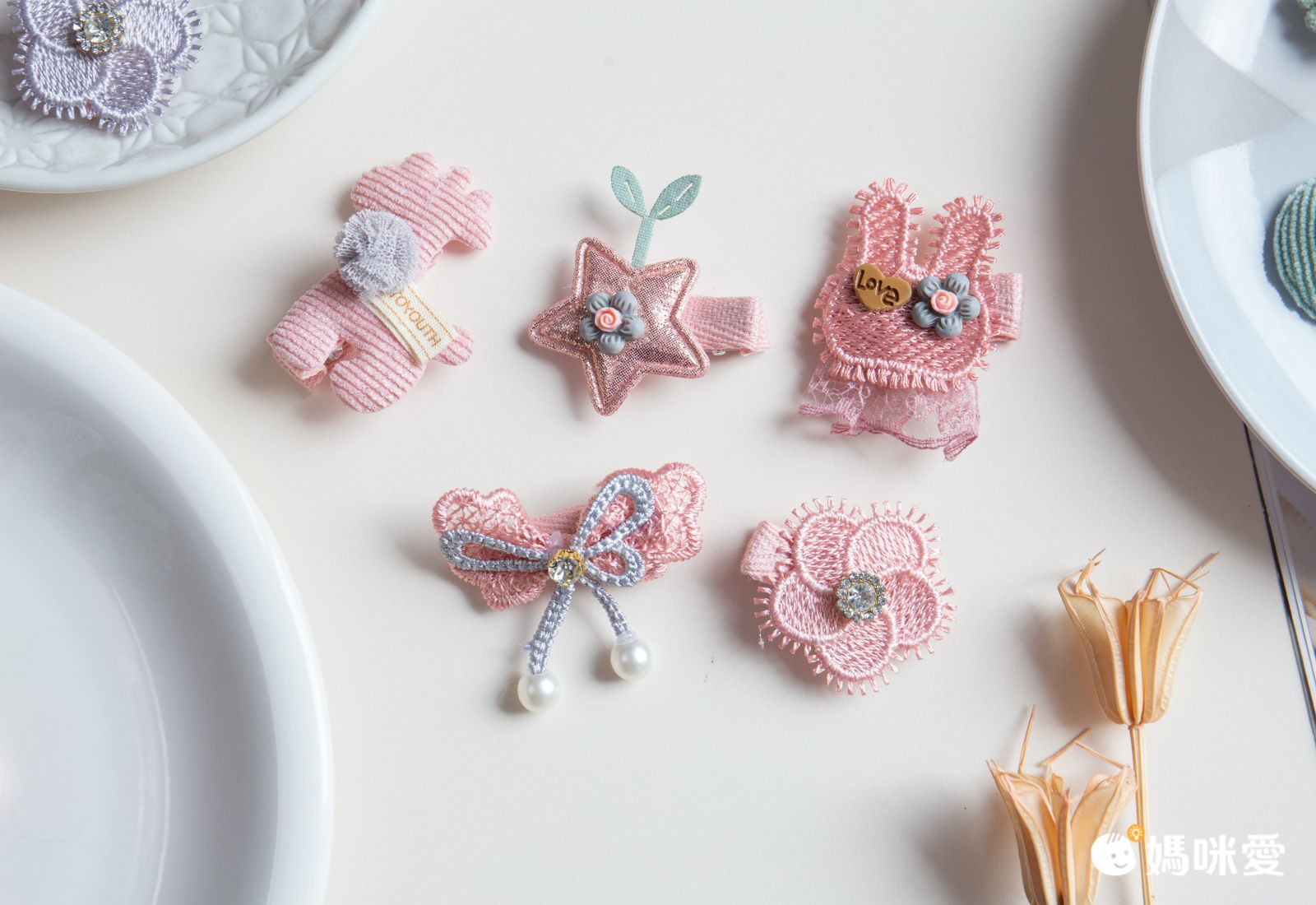 手工拼布蕾絲髮夾-萌萌兔 (一組5入)