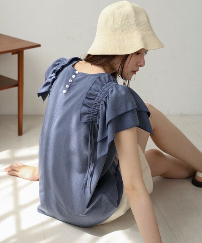 日本 Bab - 浪漫層次感荷葉短袖上衣-淺藍 (M)